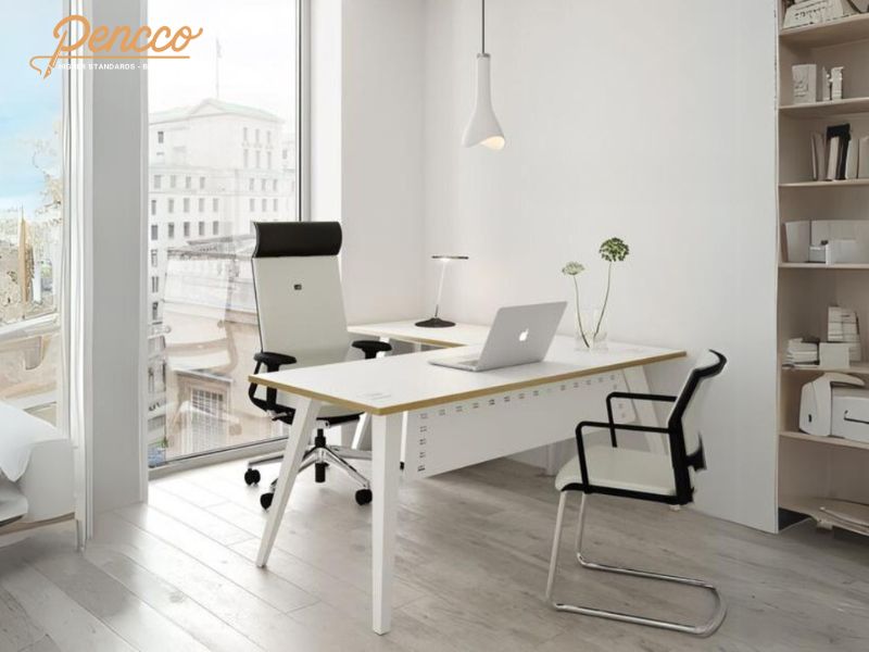 Phòng làm việc sơn trắng đón nắng, tối ưu ánh sáng