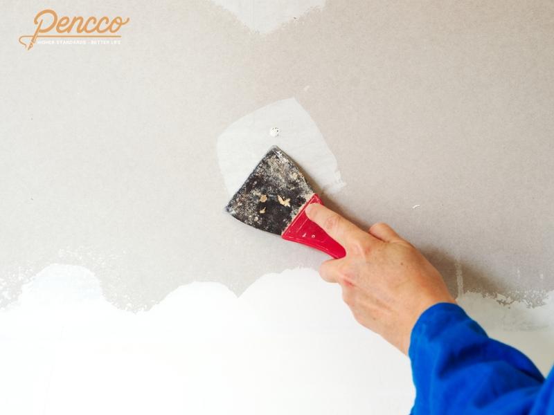 Làm sạch bề mặt tường vôi ve